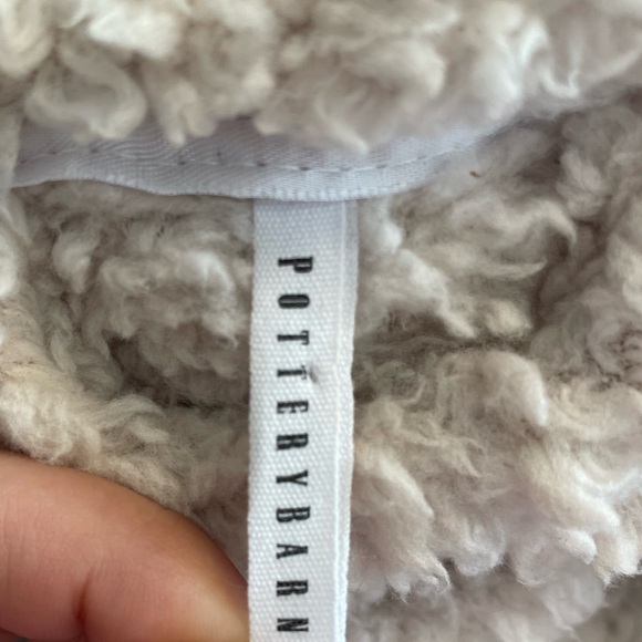 Pottery Barn Teddy Bear Plush Sherpa Robe Cream Off White Cozy Warm Women's Sz M - Picture 7 of 10